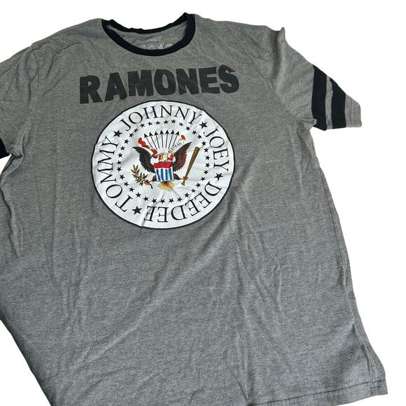 Ramones Band Tee Seal Graphic Gray Short Sleeve Banded Collar Sleeves Size 2XL - Picture 1 of 5
